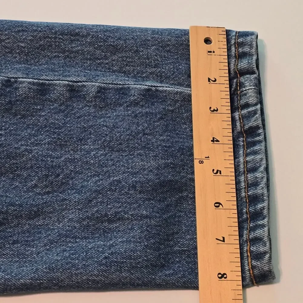Levis 505 Jeans Mens Size 36 x 32 Blue Straight Leg Medium Wash Normcore Classic